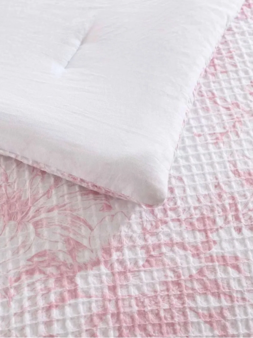 Laura Ashley Delphine Soft Feminine Pink Full/Queen Comforter Sham Set ~ NEW